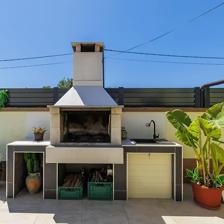 Holiday home Laura By Interhome *